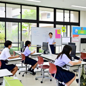 Step-by-Step Guide to Applying to Foreign Schools